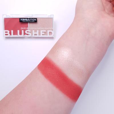 Revolution Relove Colour Play Blushed Duo Blush &amp; Highlighter Contouring Palette für Frauen 5,8 g Farbton  Cute